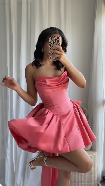 Gorgeous Hot Pink Strapless A-Line Satin Homecoming Dresses Short Prom Dresses with Bow