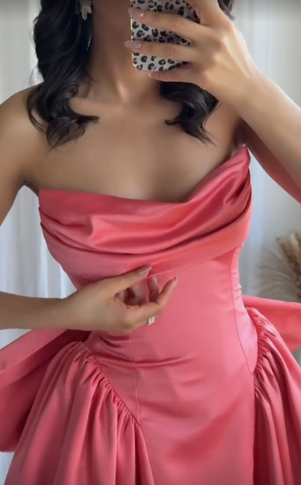 Gorgeous Hot Pink Strapless A-Line Satin Homecoming Dresses Short Prom Dresses with Bow