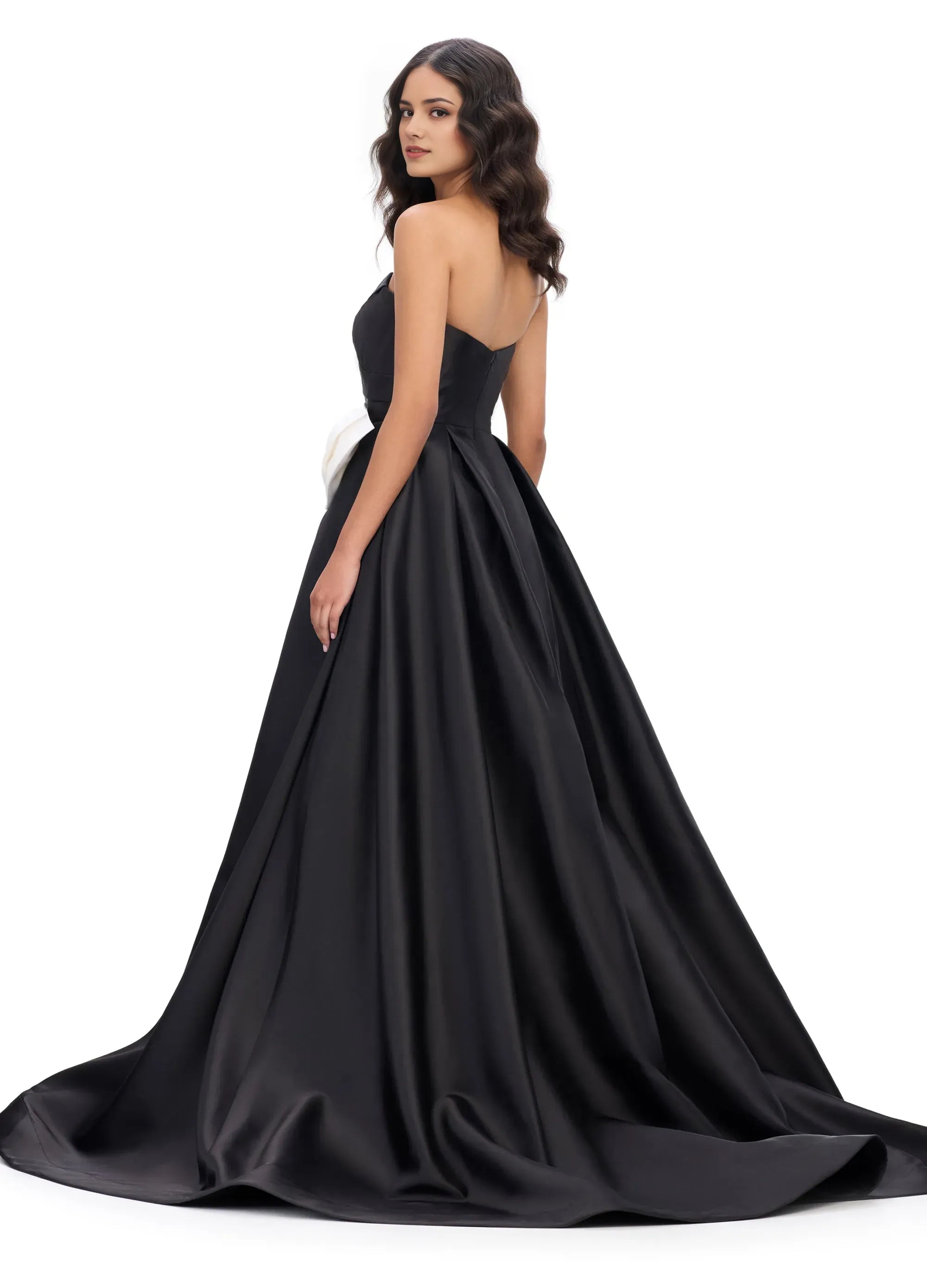 Elegant Black A-Line Sweetheart-Neck Strapless Back Zip Floor-Length Bow Satin Prom Dresses