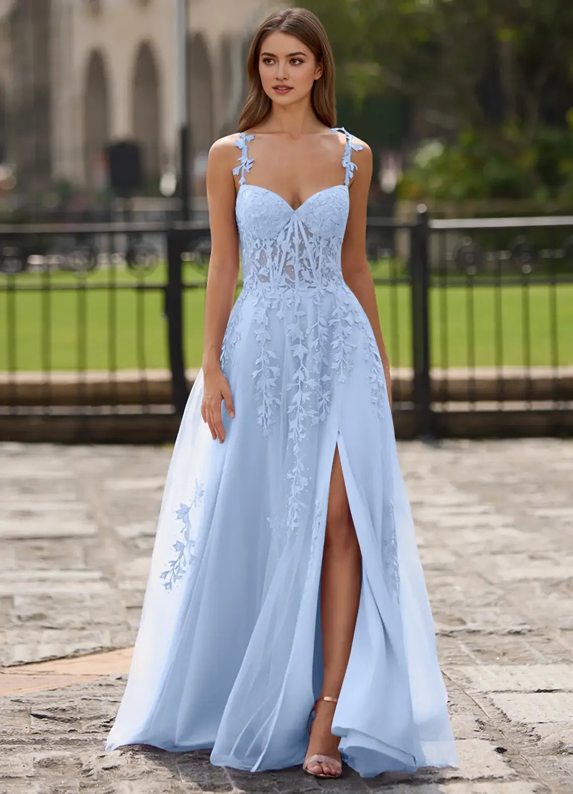 Elegant Black A-Line Sweetheart Neck Sleeveless Floral Lace Tulle Sweep Train Prom Dress with Appliqued Beading