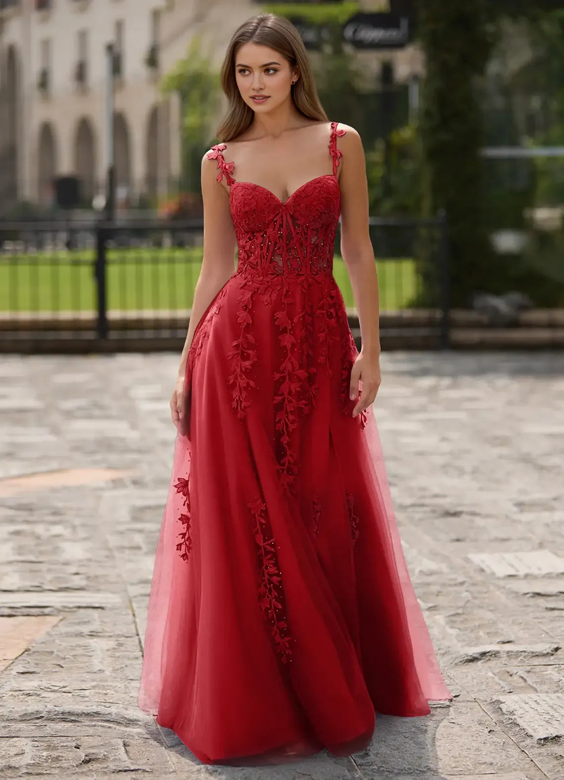 Elegant Black A-Line Sweetheart Neck Sleeveless Floral Lace Tulle Sweep Train Prom Dress with Appliqued Beading