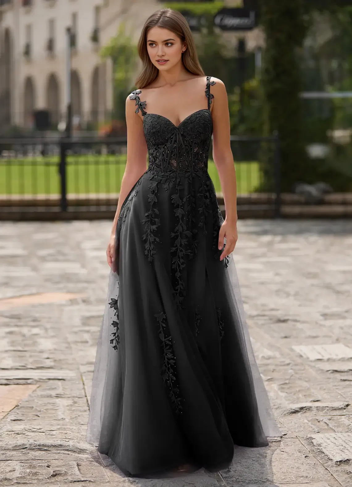 Elegant Black A-Line Sweetheart Neck Sleeveless Floral Lace Tulle Sweep Train Prom Dress with Appliqued Beading