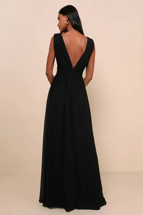 Elegant Black Chiffon Evening Gown with Plunging V - Neck Ruched Waist High Side Slit Perfect for Sophisticated Formal Galas