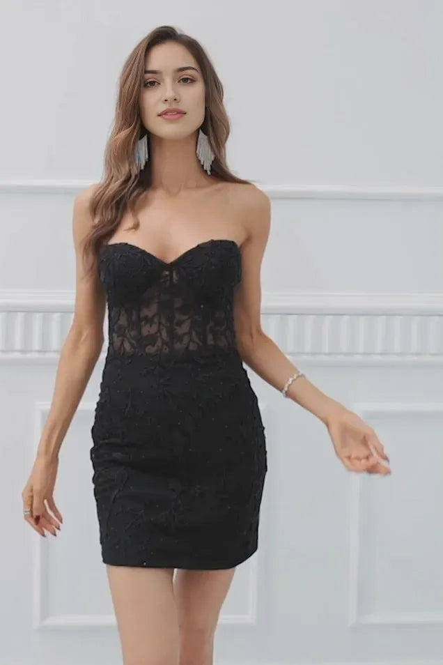 Elegant Black Lace Mesh Strapless Homecoming Dress with Floral Embroidery