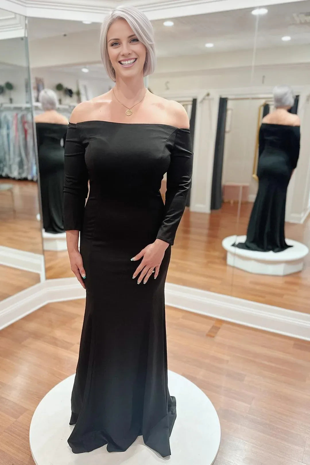 Elegant Black Off-the-Shoulder Mermaid Mother of the Bride Dresses