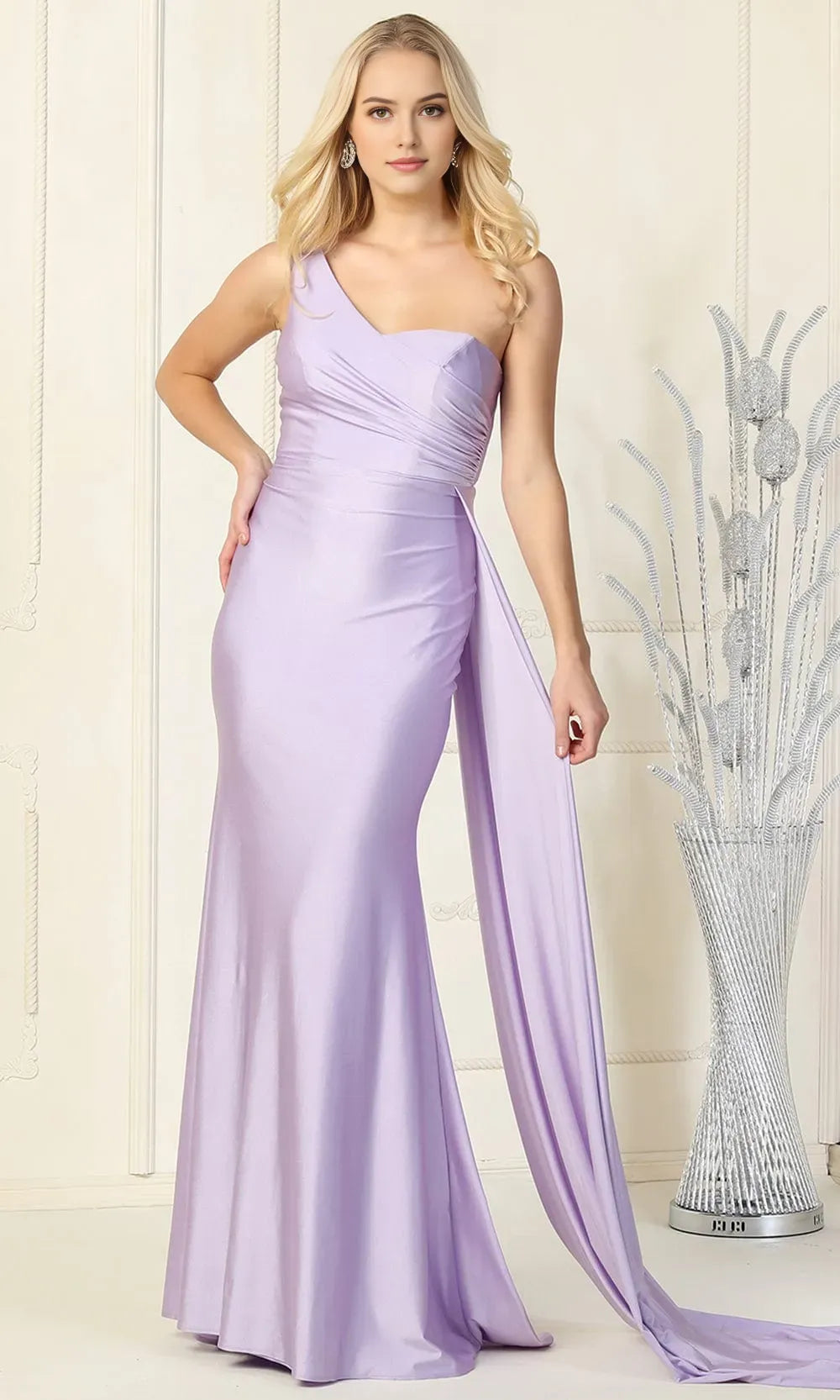 Elegant Black One - Shoulder Mermaid Evening Dress with Draped Bodice and Detachable Train Detail for Formal