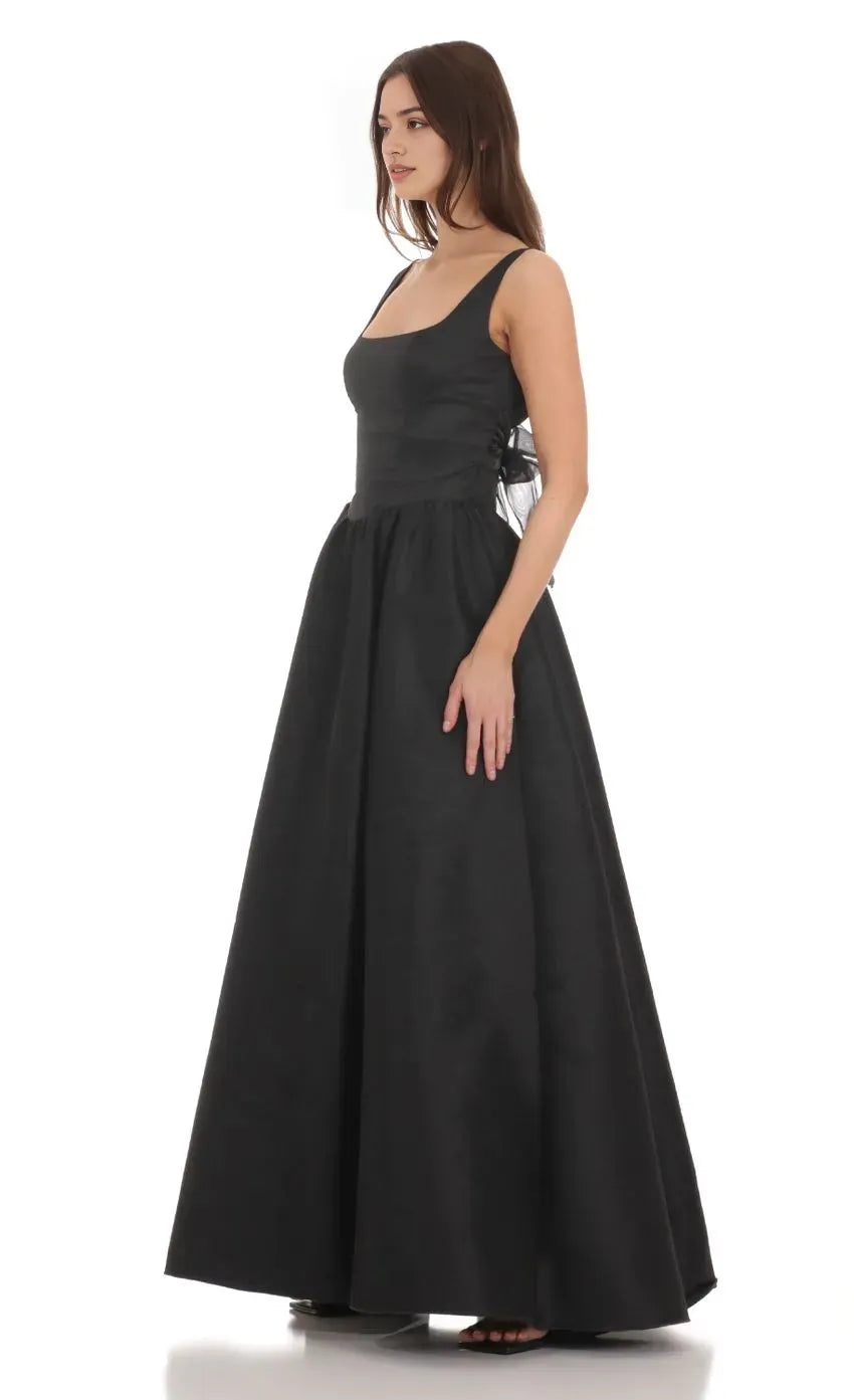 Elegant Black Prom Dress with Square Neckline Wide Straps and Ball Gown Silhouette  Perfect for Formal Prom Nights