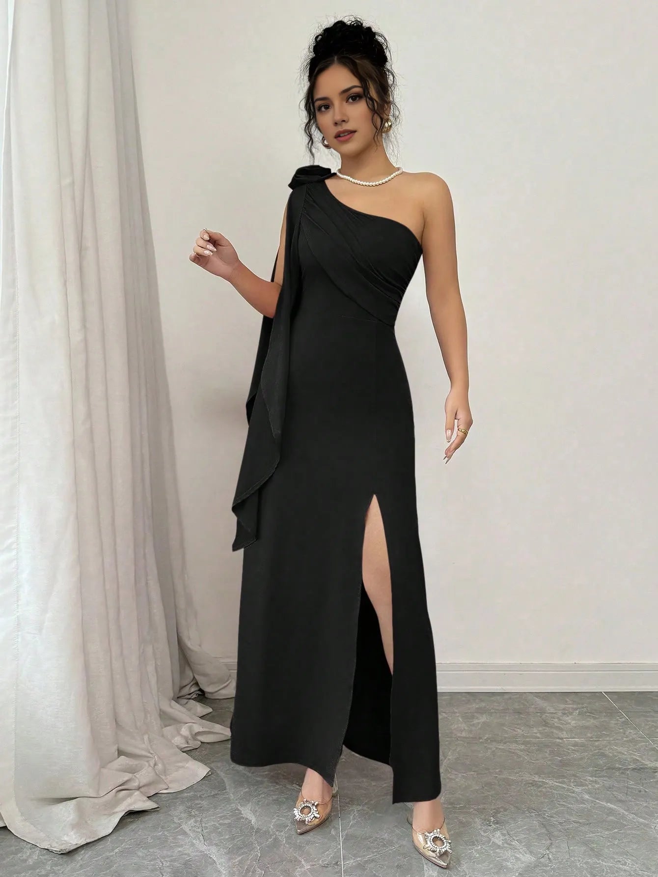 Elegant Black Sheath One-Shoulder Sleeveless Floor-Length Drape Detail Slit Prom Dress Hot sale