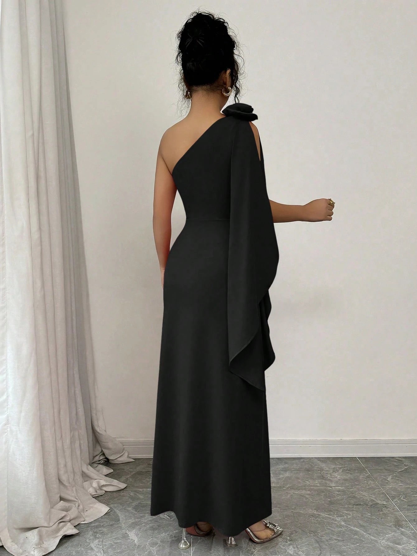 Elegant Black Sheath One-Shoulder Sleeveless Floor-Length Drape Detail Slit Prom Dress Hot sale
