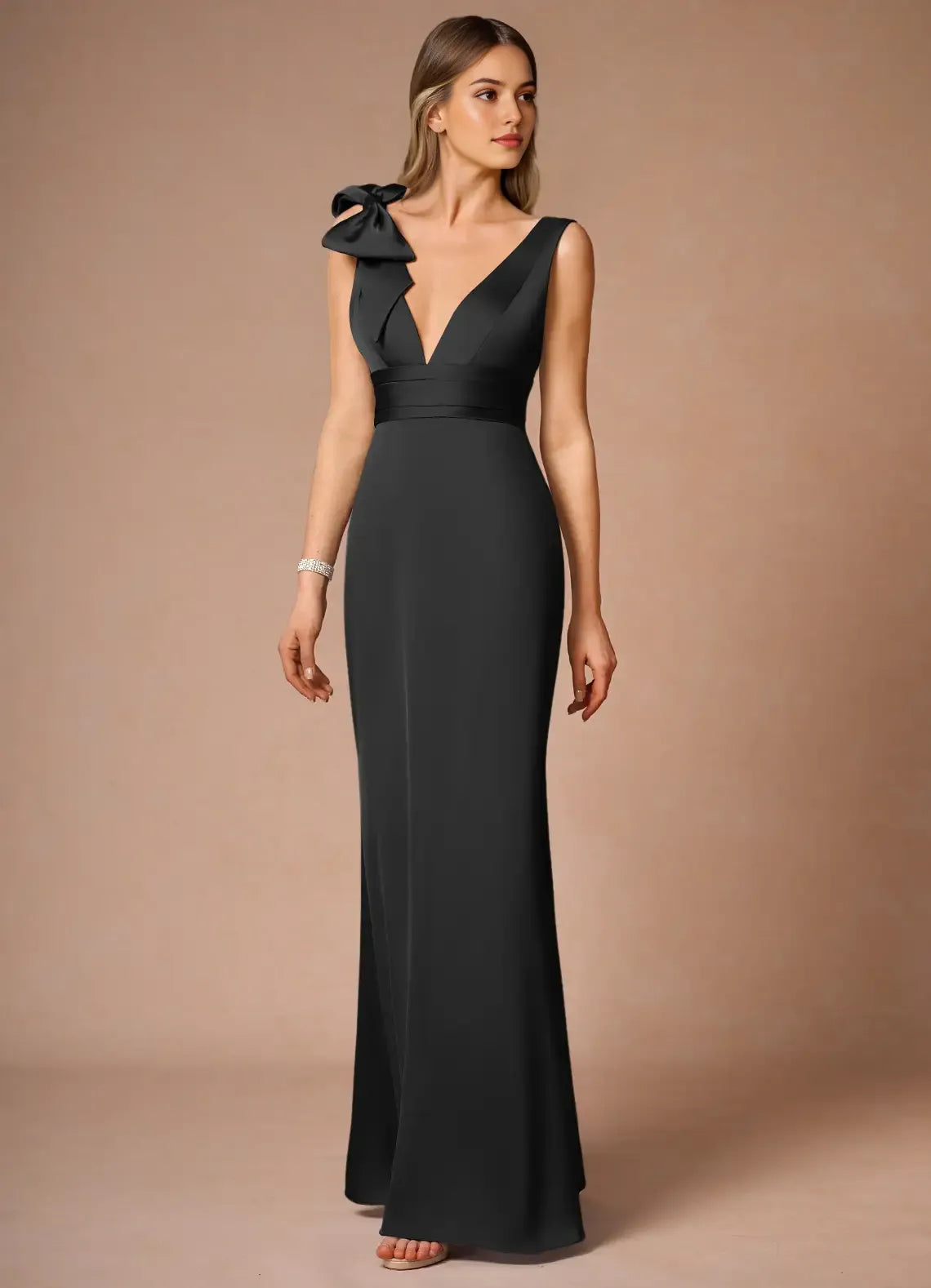 Elegant Black Sleeveless Prom Dress with Deep V - Neckline Bow Accent and Waist - Defining Band for Formal Occasions