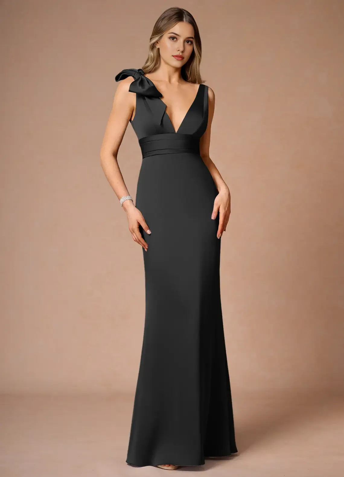 Elegant Black Sleeveless Prom Dress with Deep V - Neckline Bow Accent and Waist - Defining Band for Formal Occasions