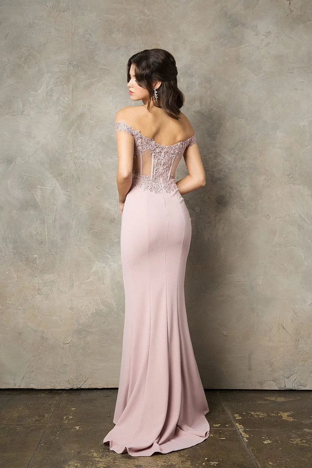 Elegant Blush Pink Off Shoulder Prom Dress with Lace  Embellished Bodice and High Side Slit for Formal Occasions