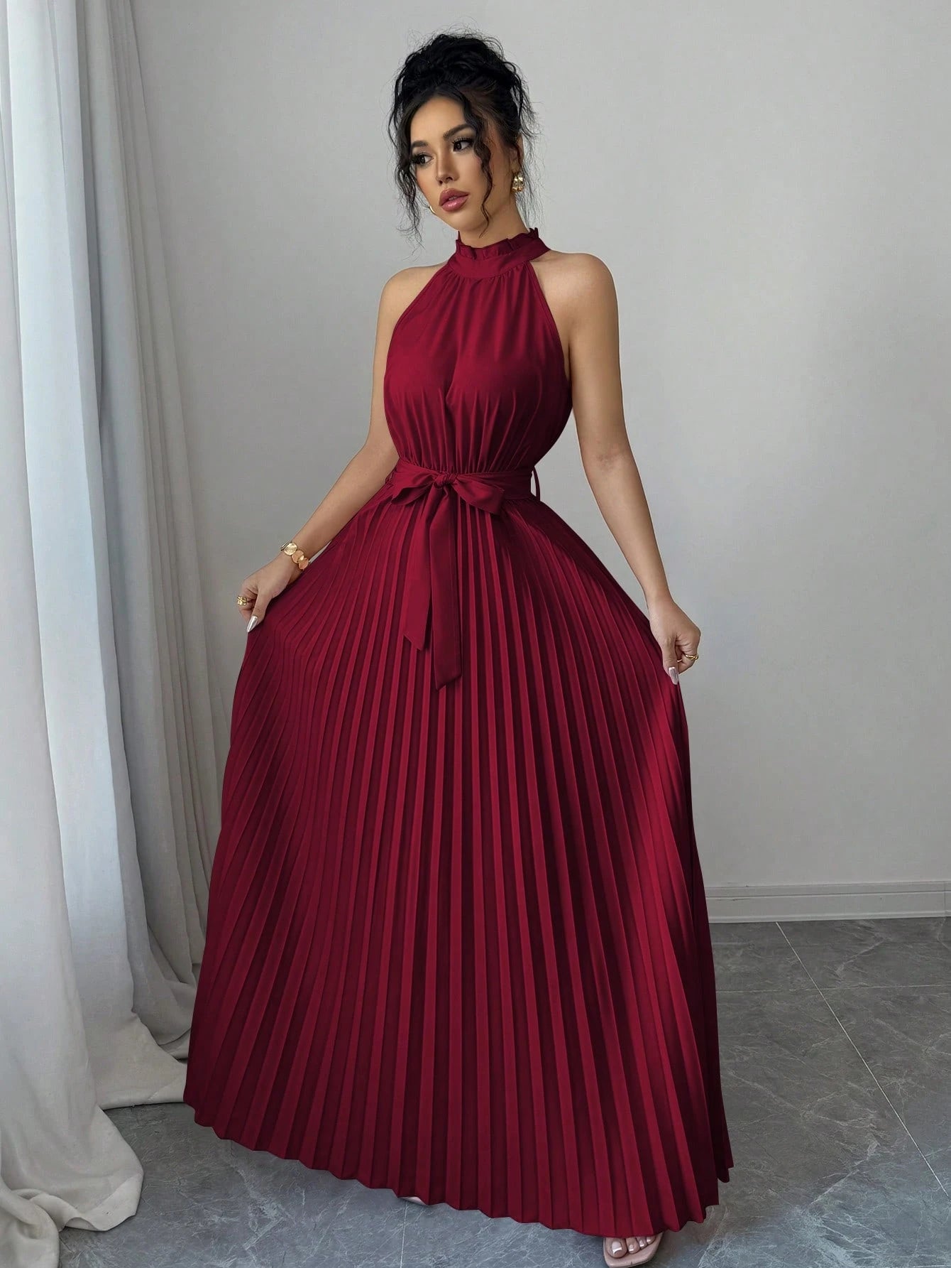 Elegant Burgundy A-Line Halter-Neck Sleeveless Keyhole-Back Floor-Length Pleated Ruffle Prom Dresses