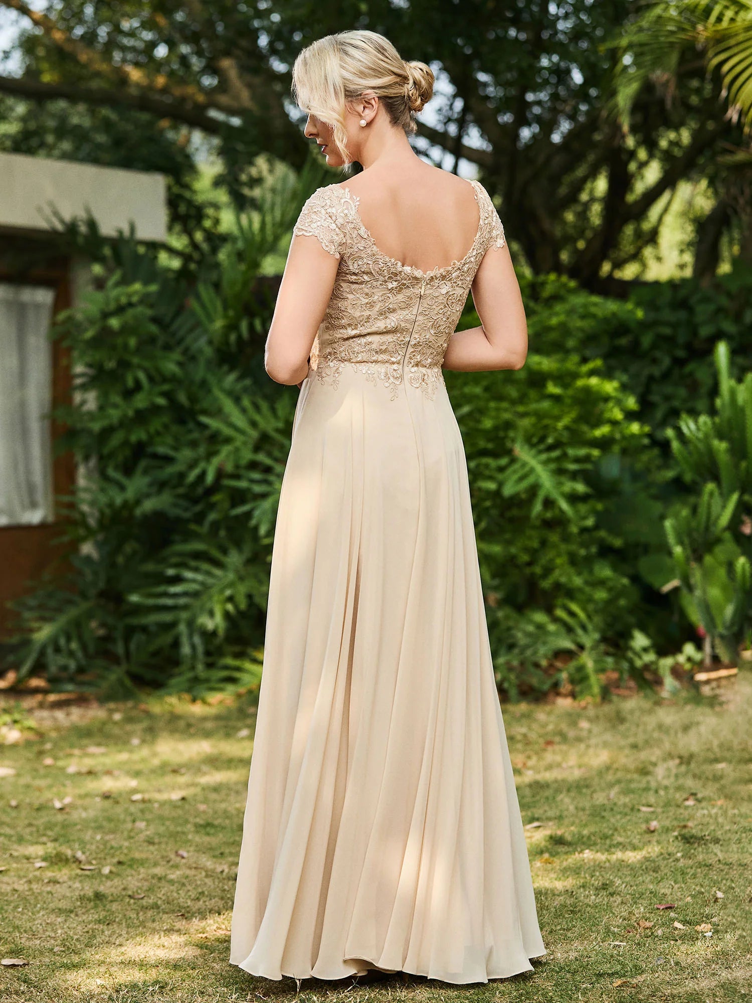 Elegant Champagne Chiffon A-Line Scoop Neckline Short Sleeve Lace Appliqued Open Back Back Zip Floor-Length Mother of the Bride Dress