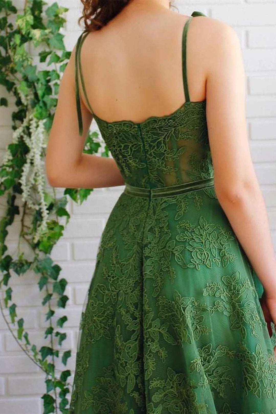 Elegant Charming A-Line Spaghetti Strap Lace Green Party Dress