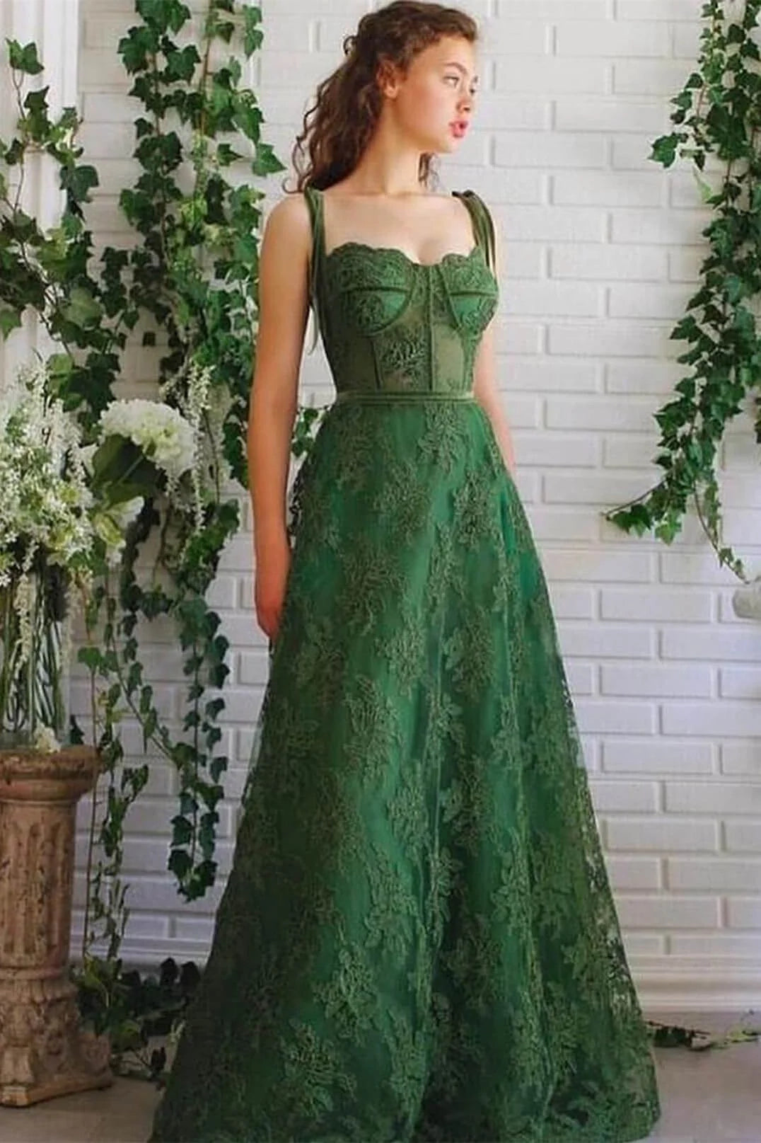 Elegant Charming A-Line Spaghetti Strap Lace Green Party Dress