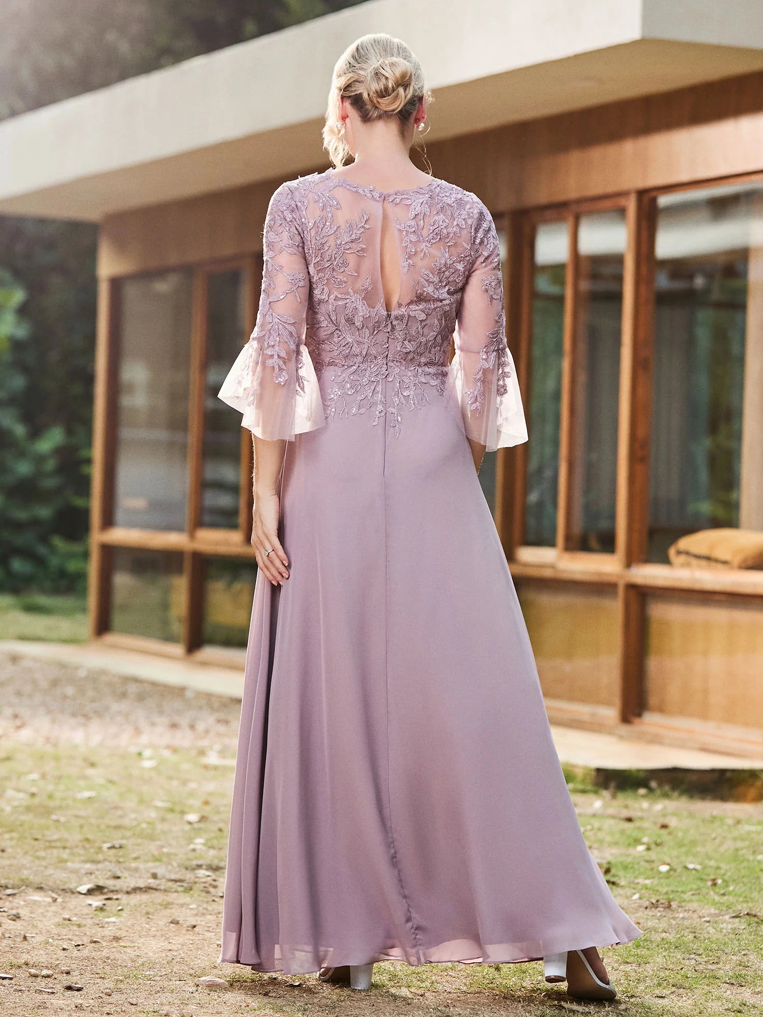 Elegant Chiffon A-Line Scoop Neck Lace-Appliqued Bell-Sleeve Floor-Length Mother of the Bride Dress Hot Sale