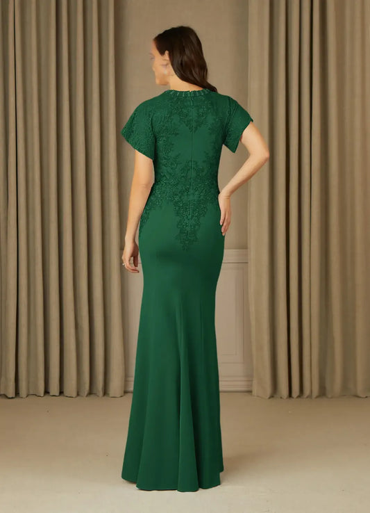 Elegant Dark Green Mermaid Lace  Green Mother of the Bride Dress with Cap Sleeves Intricate Appliqués and Mermaid Silhouette