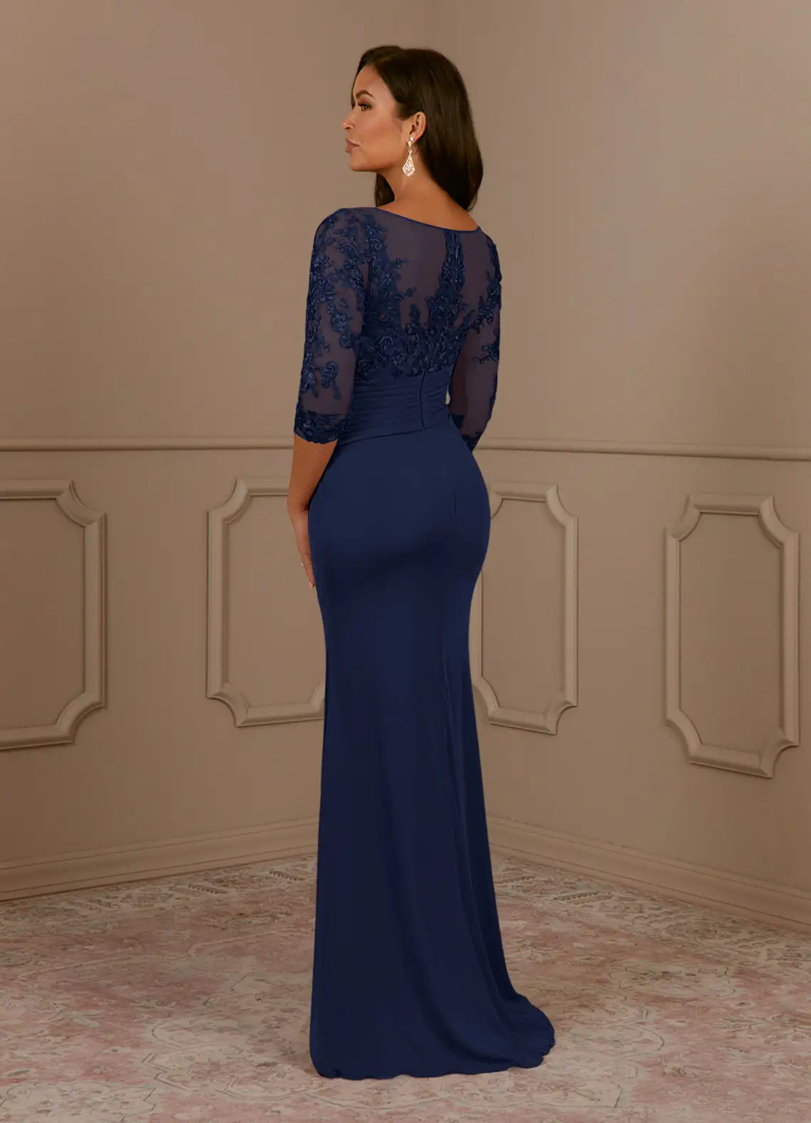 Elegant Dark Navy Scoop Lace Lace Mother of the Bride Dress Illusion Neckline Sheer Lace 3/4 Sleeves Embroidered Bodice Fitted Mermaid Skirt