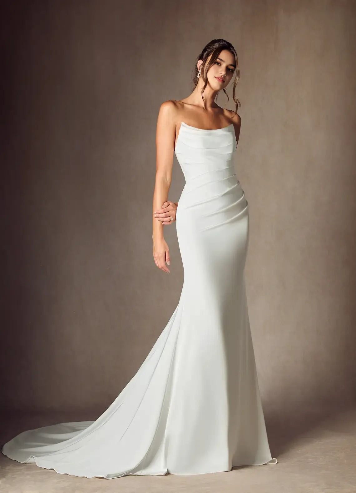 Elegant Diamond White Mermaid Strapless Crepe Back Satin Wedding Dress Cowl Neckline Ruched Bodice Wedding Dresses for Formal Weddings