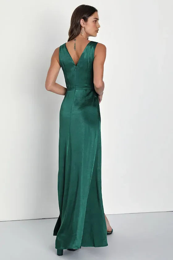 Elegant Emerald Green Satin Evening Dresses with Plunging V - Neck Twist Front High Side Slit  Perfect for Sophisticated Formal
