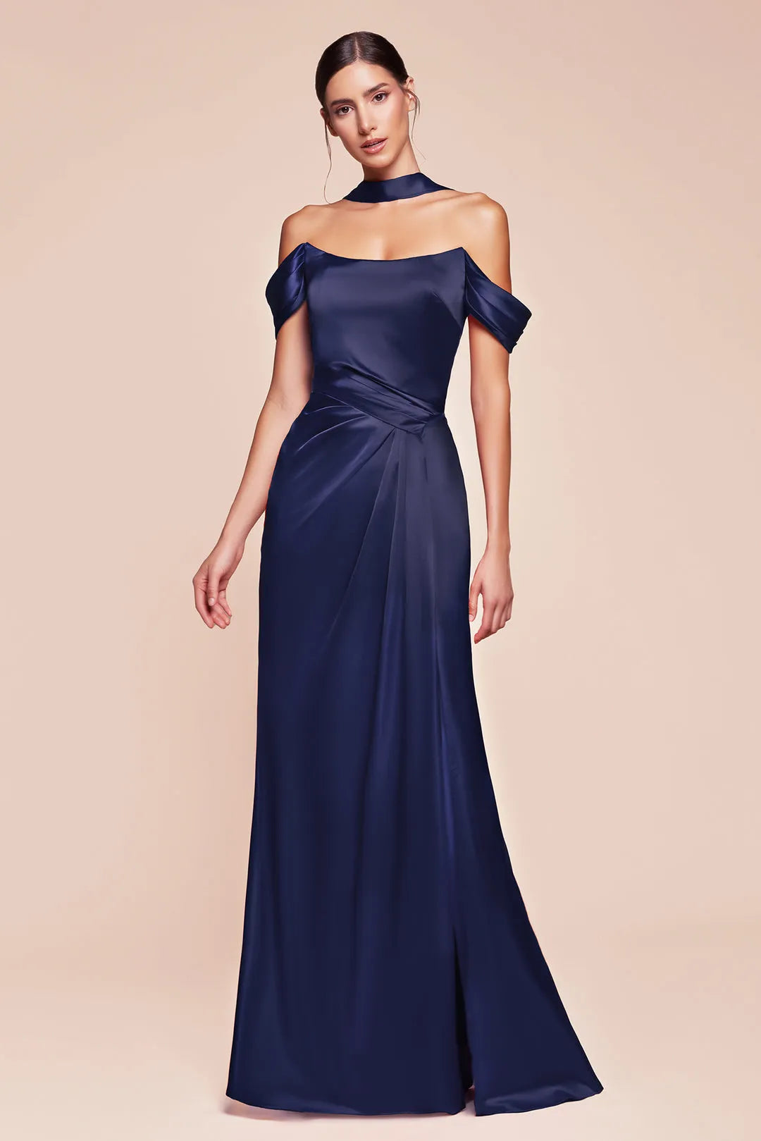Elegant Emerald Green Satin Off - Shoulder Prom Dress with Draped Waist and High Side Slit for Formal Occasions