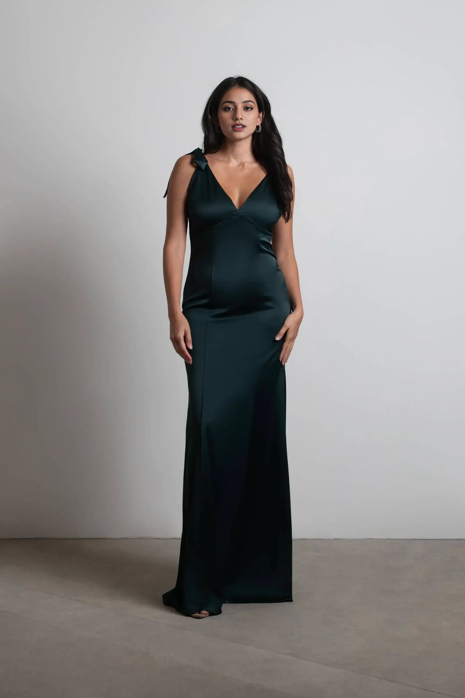 Elegant Emerald Mermaid Plunging V-Neck Tie-Shoulder Satin Back Zip Floor-Length Prom Dresses