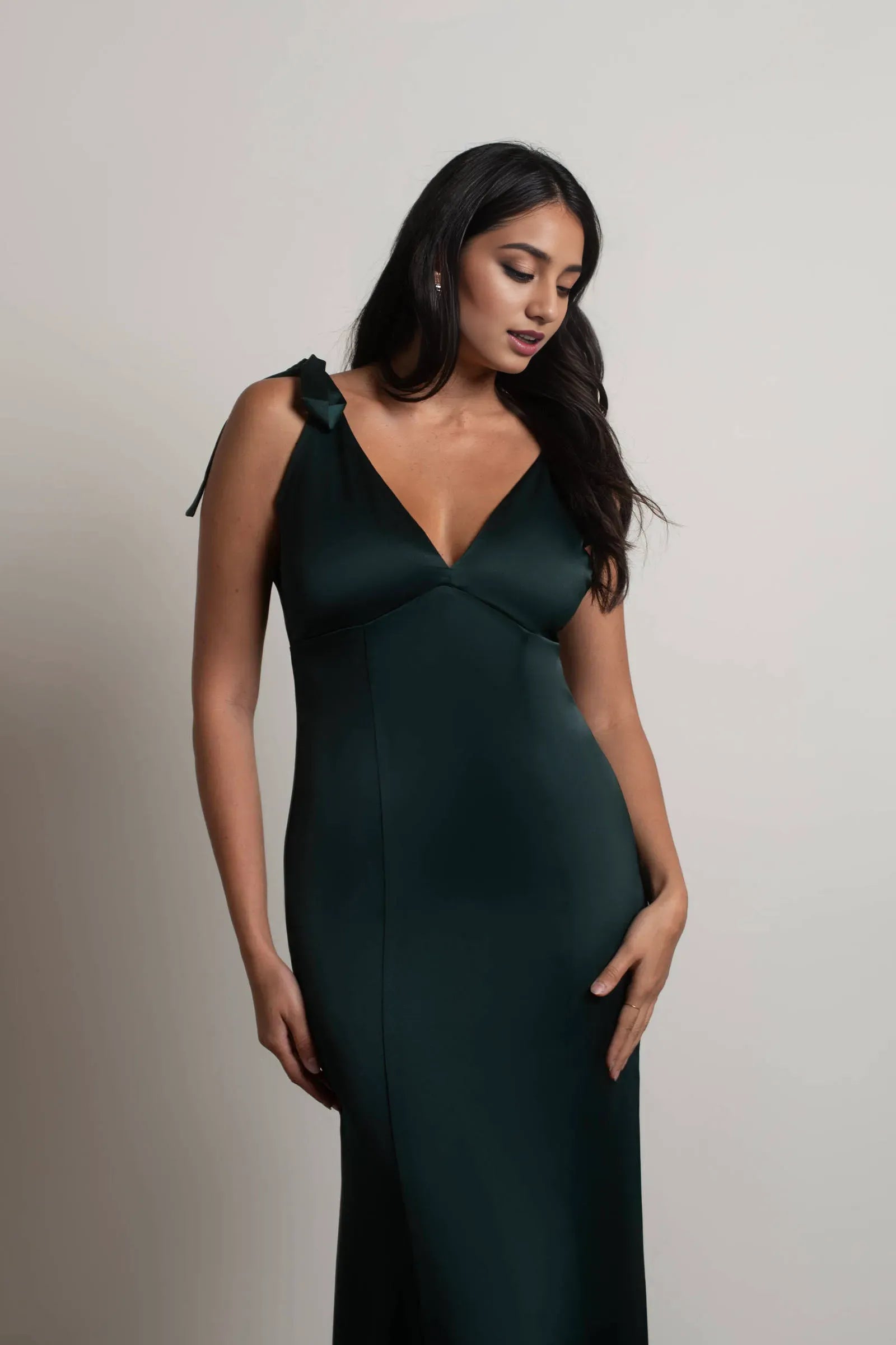 Elegant Emerald Mermaid Plunging V-Neck Tie-Shoulder Satin Back Zip Floor-Length Prom Dresses