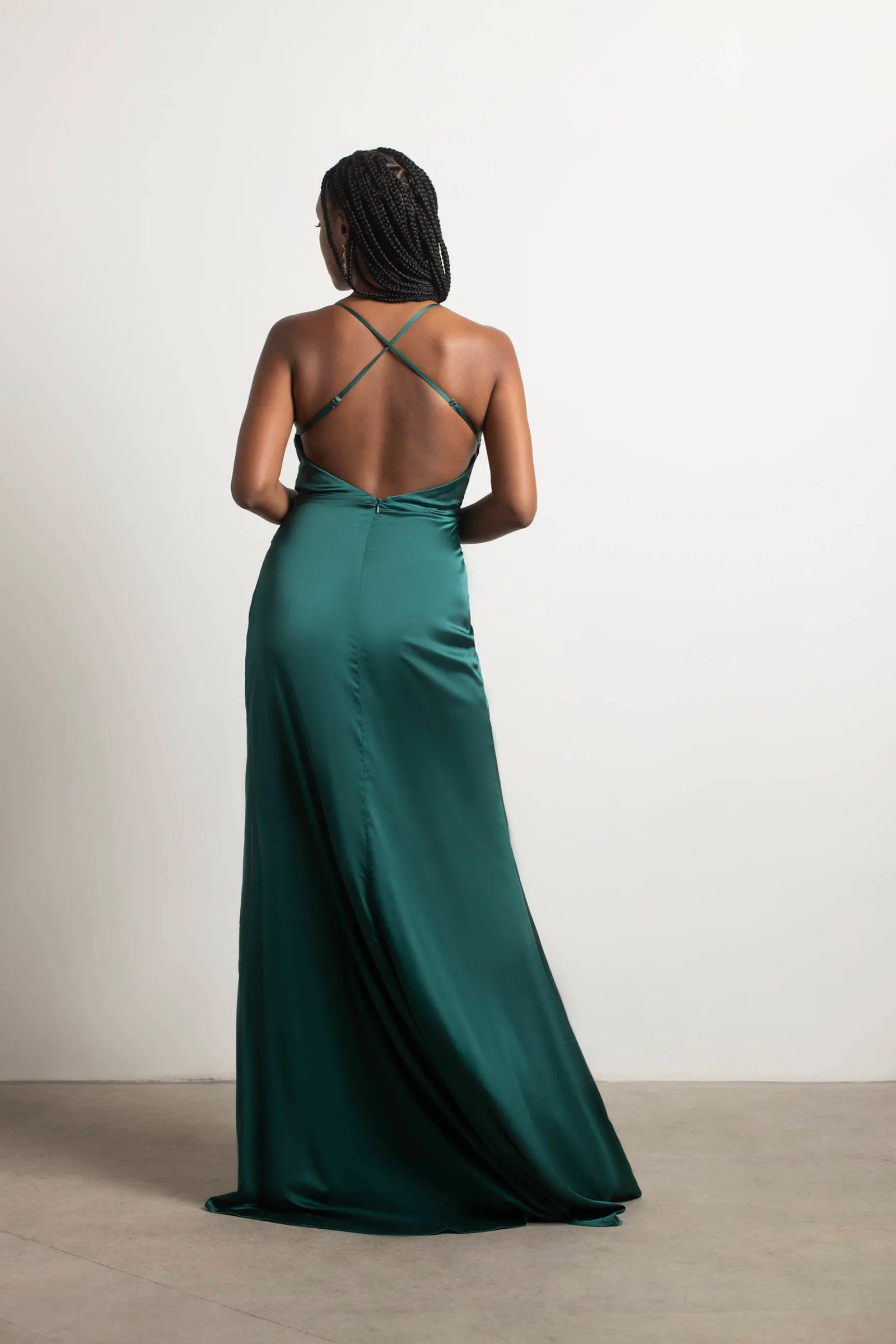 Elegant Emerald Sheath Cowl Neck Spaghetti-Strap Satin Crisscross Back High-Slit Floor-Length Prom Dresses