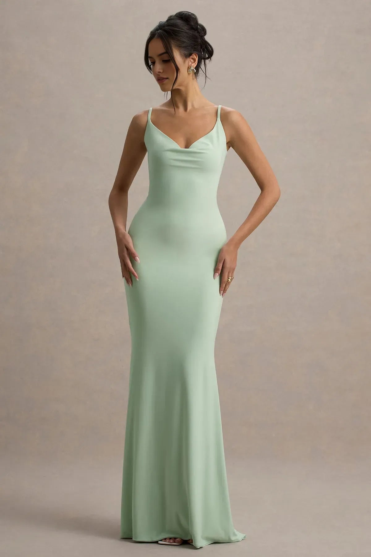 Elegant Green Prom Dress with Spaghetti Straps Low - Back Design and Lace Insert for Formal Occasions