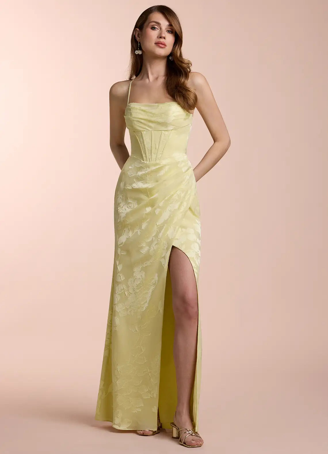 Elegant Light Yellow Jacquard Prom Dress with Spaghetti Straps Ruched Bodice and High Slit for Formal Galas