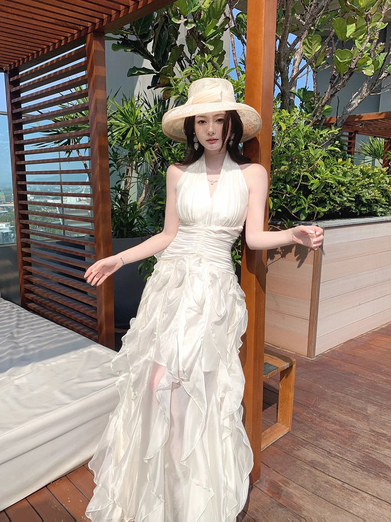 Elegant Mermaid Halter Neck Sleeveless Ruffled White Maxi Prom Dress