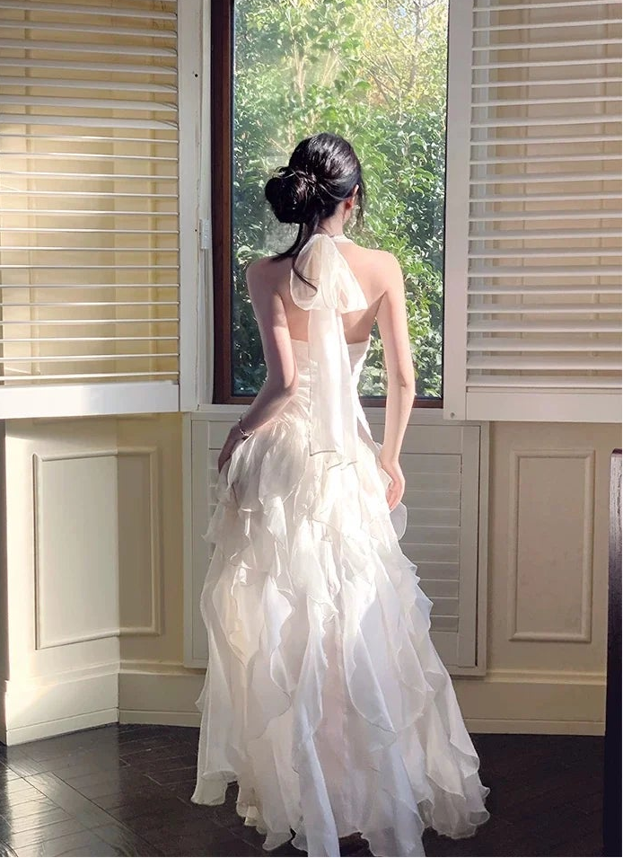 Elegant Mermaid Halter Neck Sleeveless Ruffled White Maxi Prom Dress