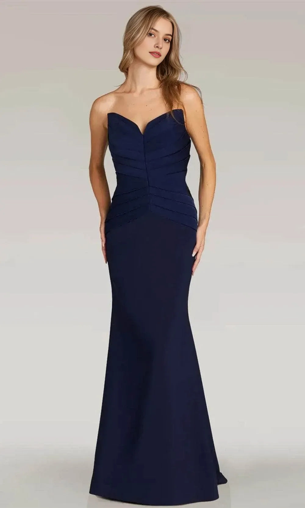 Elegant Navy Blue Strapless Mermaid Evening Dress with Pleated Bodice Detailing for Formal Occasions