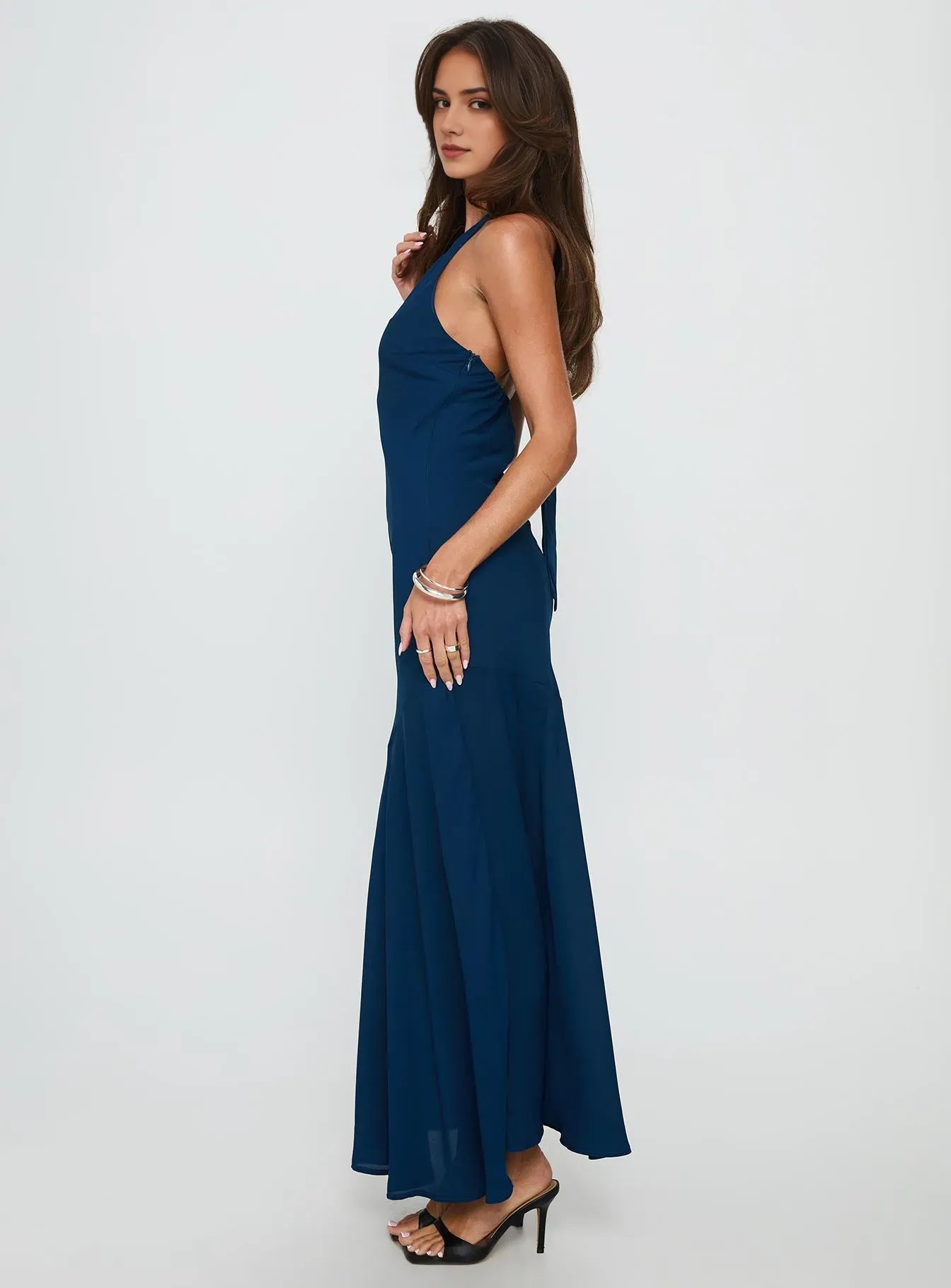 Elegant Navy Sheath V-Neck Sleeveless Halter-Tie Backless Floor-Length Chiffon Prom Dress ﻿