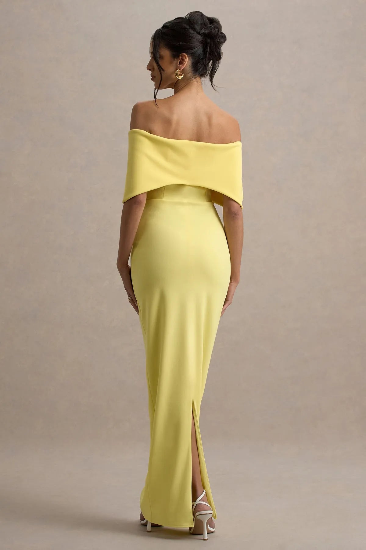 Elegant Off - Shoulder Prom Dress with Bow Detail Floor - Length Bodycon Yellow Evening Gown for Formal Occasions