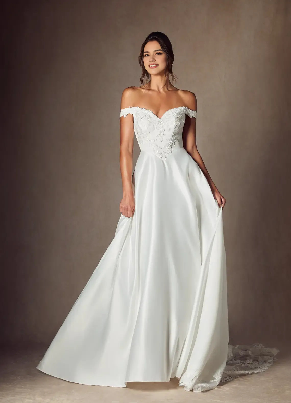 Elegant Off - Shoulder White Ball Gown Sweetheart Neckline Lace Wedding Dress Bodice Satin Skirt Fitted Tight Wedding Dresses for Women