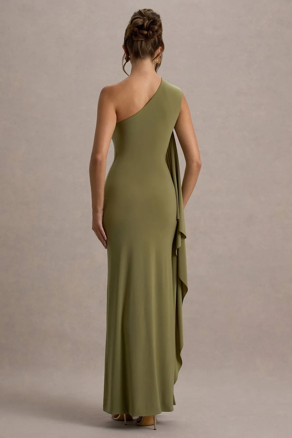 Elegant Olive Green One - Shoulder Prom Dress with Draped Ruffle Detail  Ruched Waist  Floor Length Bodycon Silhouette  Ideal for Formal Galas Evening Balls Sophisticated Soirées