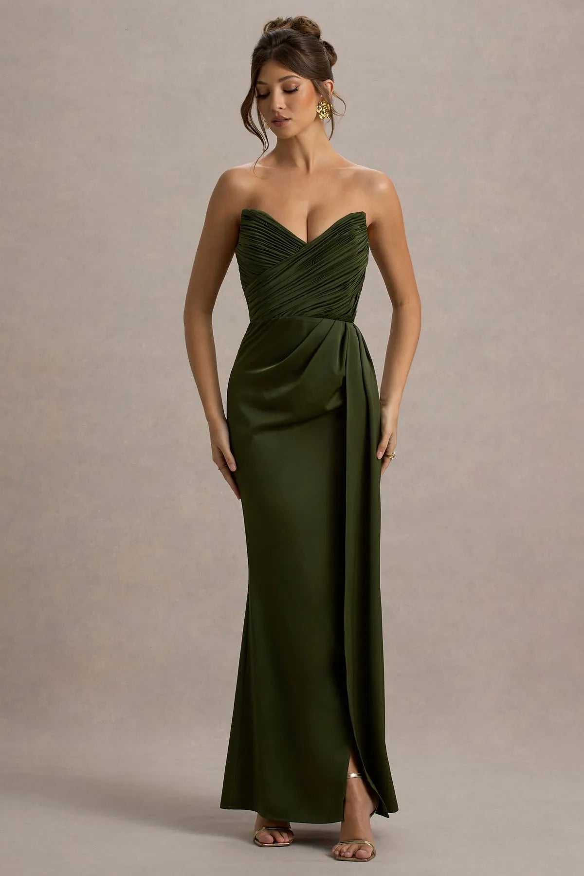 Elegant Olive Green Strapless Sweetheart Gown with Ruched Bodice and Draped