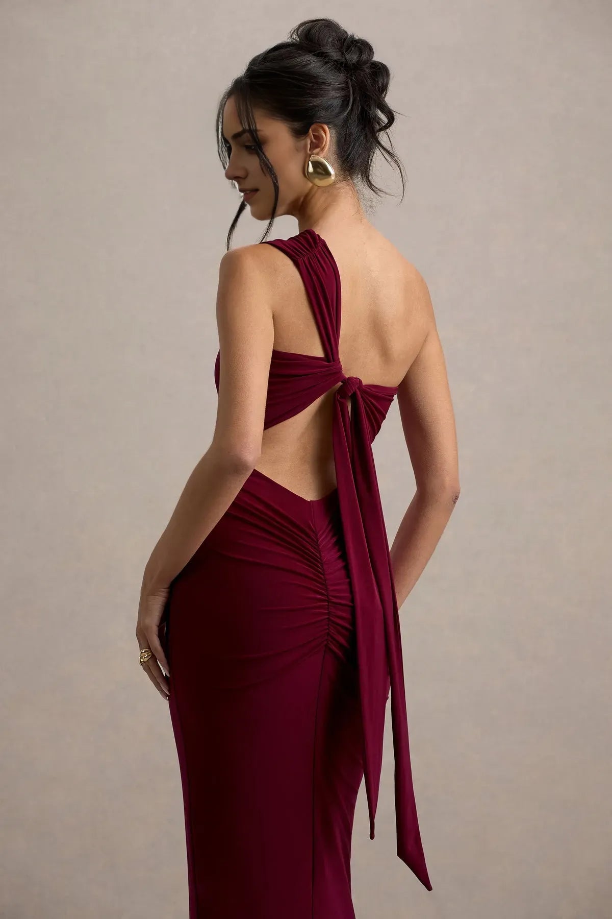 Elegant One - Shoulder Burgundy Mermaid Gown with Ruched Waist Detai Floor - Length Bodycon Fit Perfect for Formal Proms Black -Tie Galas and Glamorous Evening  ﻿