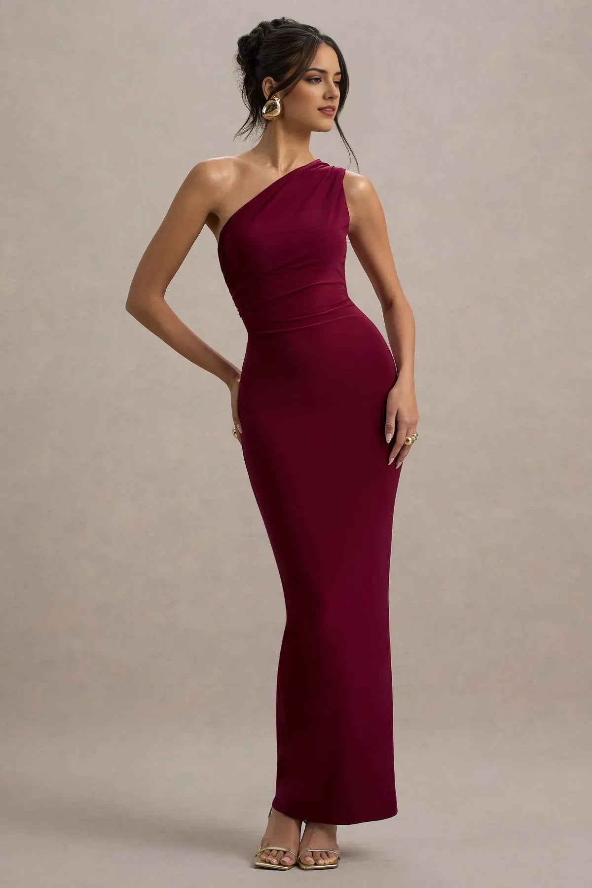 Elegant One - Shoulder Burgundy Mermaid Gown with Ruched Waist Detai Floor - Length Bodycon Fit Perfect for Formal Proms Black -Tie Galas and Glamorous Evening  ﻿
