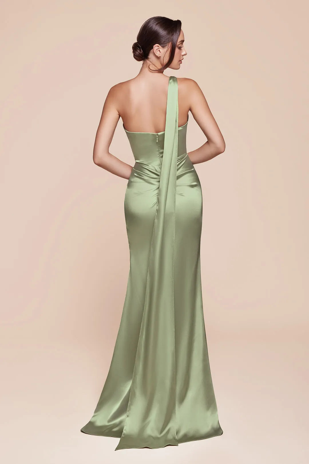 Elegant One - Shoulder Burgundy Satin Prom Dress with Ruched Detailing and High Side Slit for Formal Occasions