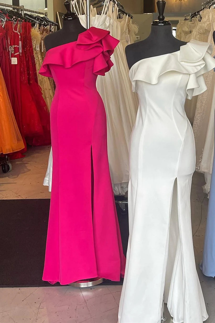 Elegant One-Shoulder Ruffles Mermaid Mother of the Bride Dresses