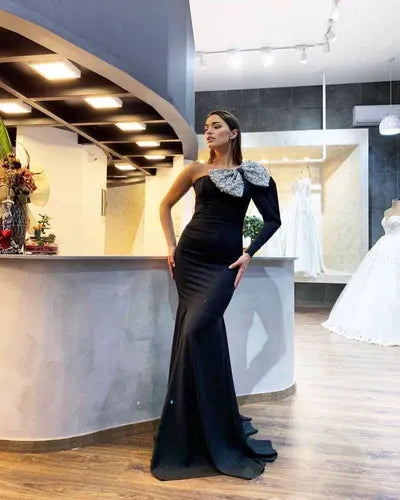 Elegant One-shoulder Black Sequined Bow Evening Dresses