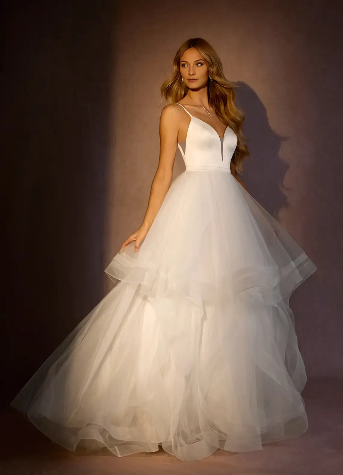 Elegant Spaghetti Strap V - Neck Wedding Dress with Layered Tulle Skirt and Satin Bodice for a Dreamy Bridal Look