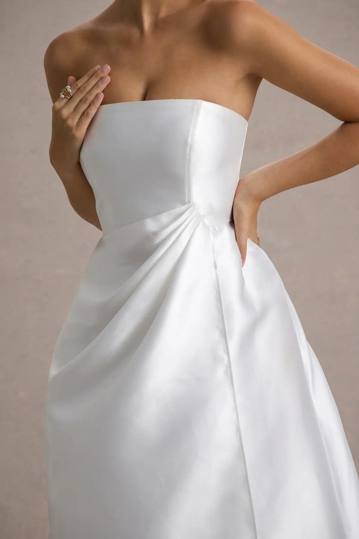 Elegant Strapless White Satin Prom Dresses with Asymmetric Draped Detail for Timeless Bridal Glamour