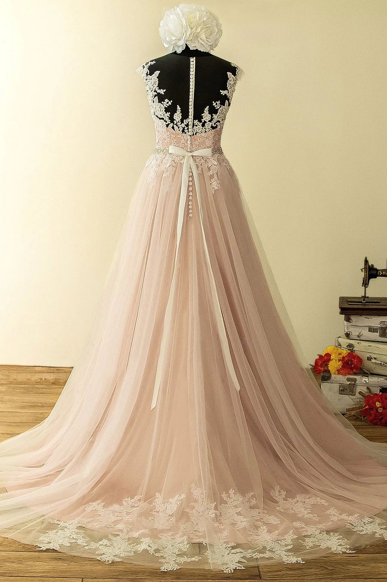 Elegant Tulle Lace Long Prom Dress A-Line Scoop Neckline Evening Dress