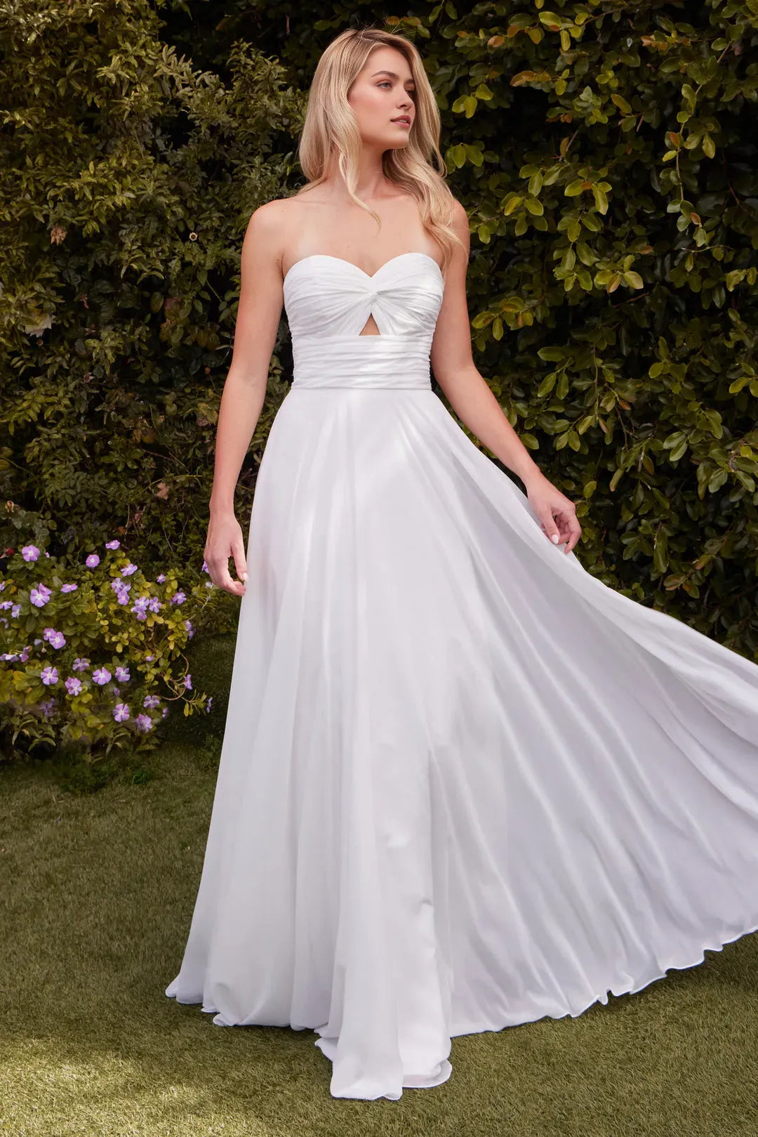 Elegant White Strapless Prom Dress with Bow Front Cutout Ruched Bodice and Flowy Chiffon Skirt for Formal Occasions