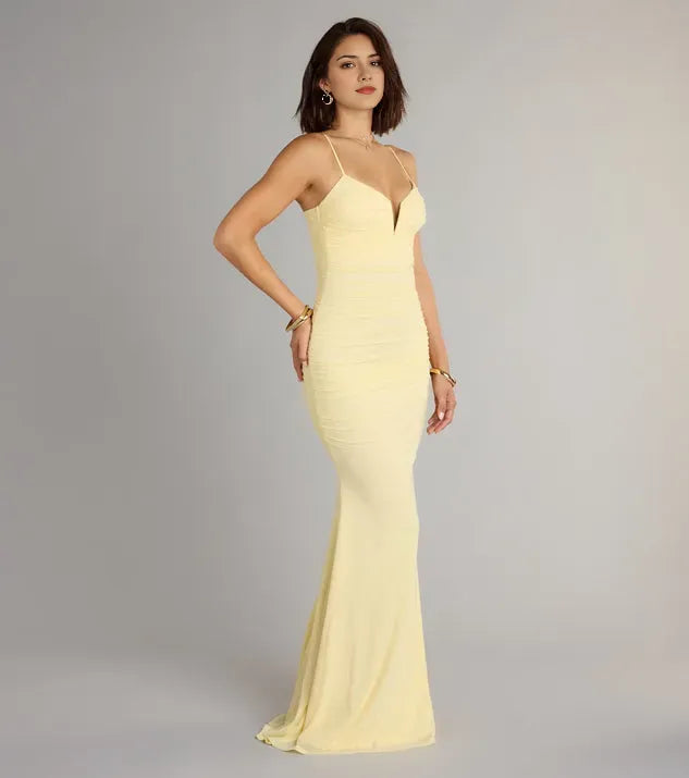 Elegant Yellow Mermaid V-neckline Spaghetti Strap Back Zip Floor-Length Ruched Prom Dresses