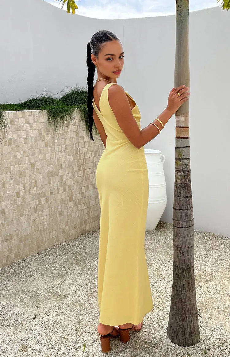Elegant Yellow Prom Dress Plunging V - Neck Sleeveless  Bodycon Maxi Fit for a Fresh Sophisticated Look